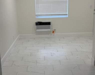110 Nw 7th Avenue - Photo Thumbnail 8