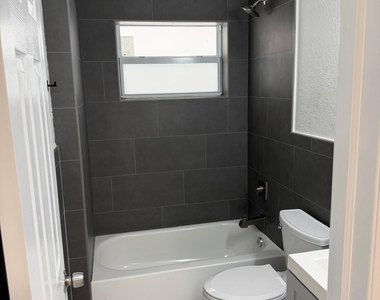110 Nw 7th Avenue - Photo Thumbnail 13