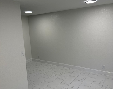 110 Nw 7th Avenue - Photo Thumbnail 11