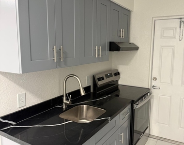 110 Nw 7th Avenue - Photo Thumbnail 12