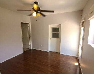 1407 W Glenrosa - Photo Thumbnail 5