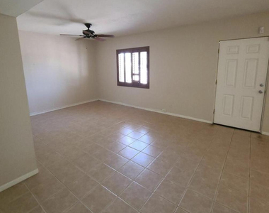 1407 W Glenrosa - Photo Thumbnail 1