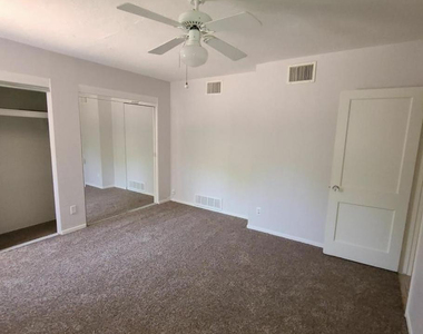 1407 W Glenrosa - Photo Thumbnail 7