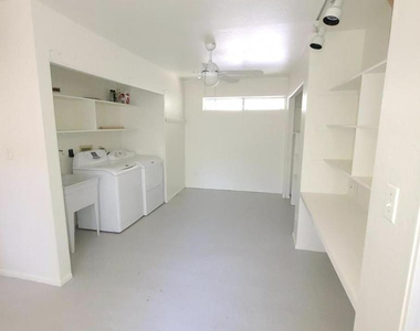 1407 W Glenrosa - Photo Thumbnail 4