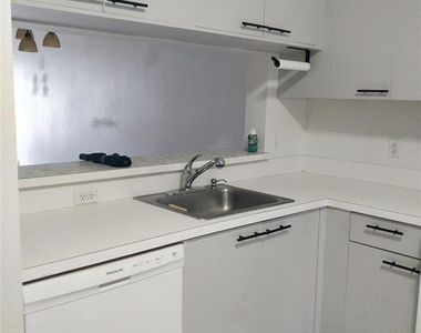7913 Sanibel Drive - Photo Thumbnail 4