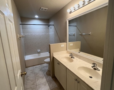 2552 Sw Marshfield Court - Photo Thumbnail 14