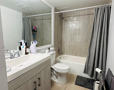 4156 Inverrary Drive - Photo Thumbnail 9