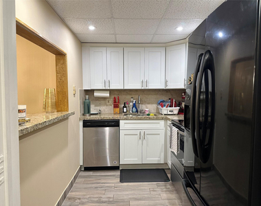 4156 Inverrary Drive - Photo Thumbnail 11