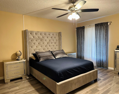 4156 Inverrary Drive - Photo Thumbnail 8