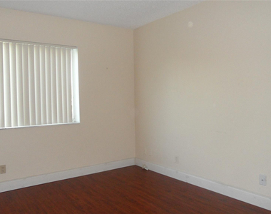 10709 Cleary Boulevard - Photo Thumbnail 9