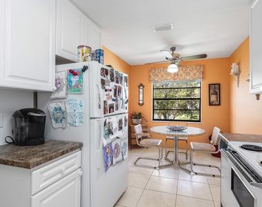 29 Stratford Lane W - Photo Thumbnail 13
