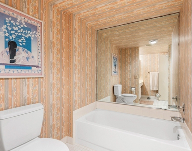 29 Stratford Lane W - Photo Thumbnail 24