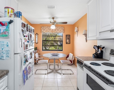 29 Stratford Lane W - Photo Thumbnail 11