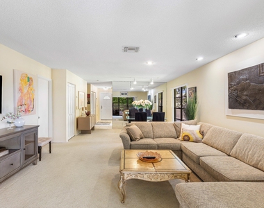 29 Stratford Lane W - Photo Thumbnail 10