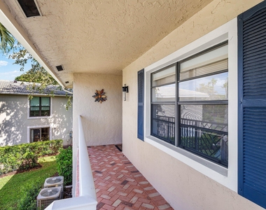 29 Stratford Lane W - Photo Thumbnail 4