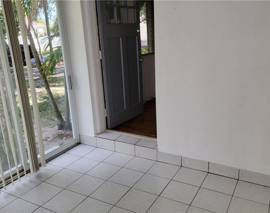 1816 Roosevelt Street - Photo Thumbnail 7