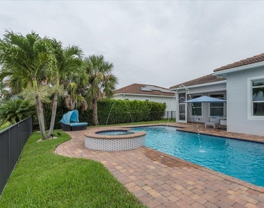22001 Sw Tivolo Way - Photo Thumbnail 2