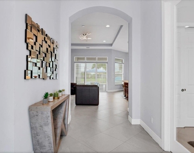 22001 Sw Tivolo Way - Photo Thumbnail 14