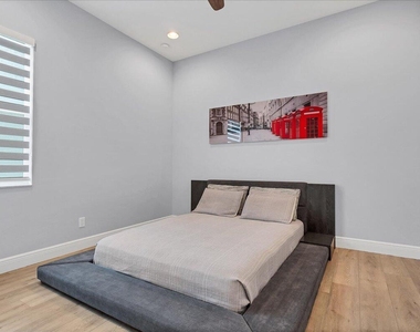 22001 Sw Tivolo Way - Photo Thumbnail 18