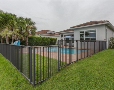 22001 Sw Tivolo Way - Photo Thumbnail 4
