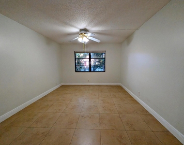 3119 Oakland Shores Drive - Photo Thumbnail 10