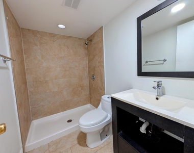 3119 Oakland Shores Drive - Photo Thumbnail 9
