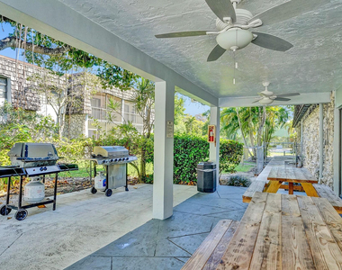 3119 Oakland Shores Drive - Photo Thumbnail 4