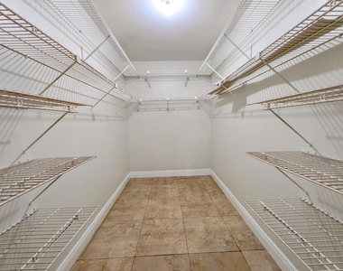 3119 Oakland Shores Drive - Photo Thumbnail 12