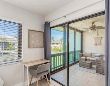 2400 S Ocean Drive - Photo Thumbnail 4
