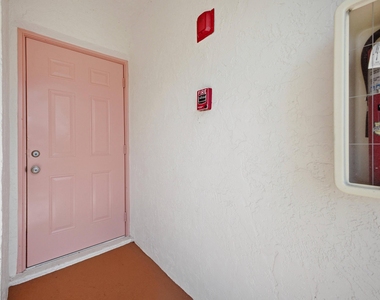 321 Norwood Terrace - Photo Thumbnail 4