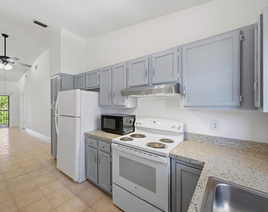 321 Norwood Terrace - Photo Thumbnail 10