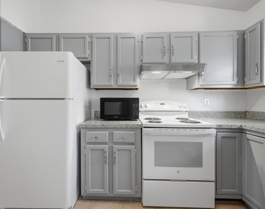 321 Norwood Terrace - Photo Thumbnail 9