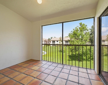 321 Norwood Terrace - Photo Thumbnail 13