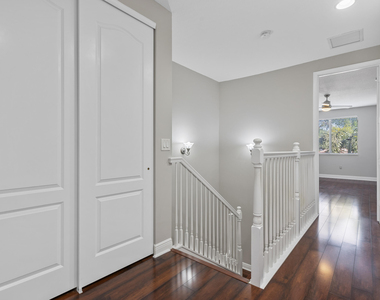 3238 Sw 16th Terrace - Photo Thumbnail 14