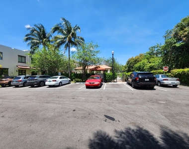 3238 Sw 16th Terrace - Photo Thumbnail 30