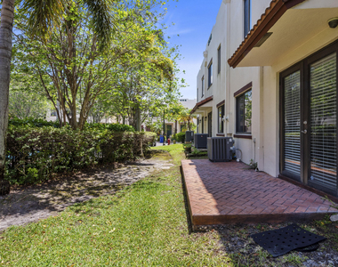 3238 Sw 16th Terrace - Photo Thumbnail 25