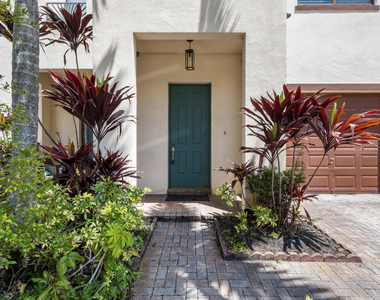 3238 Sw 16th Terrace - Photo Thumbnail 21