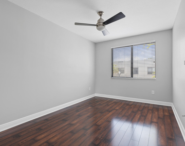 3238 Sw 16th Terrace - Photo Thumbnail 19