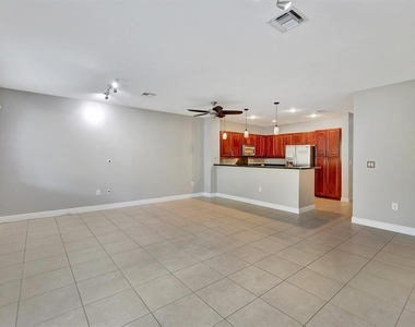 3238 Sw 16th Terrace - Photo Thumbnail 5