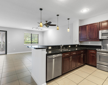 3238 Sw 16th Terrace - Photo Thumbnail 3