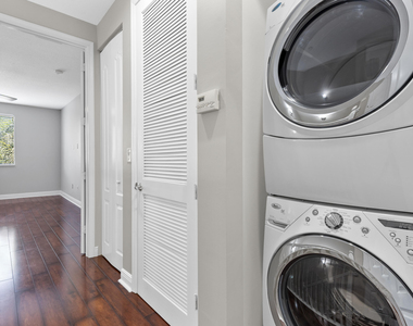 3238 Sw 16th Terrace - Photo Thumbnail 15