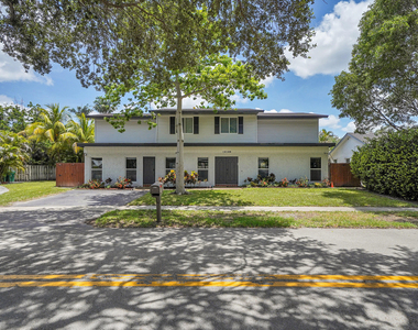 10108 Sw 53rd Court - Photo Thumbnail 3
