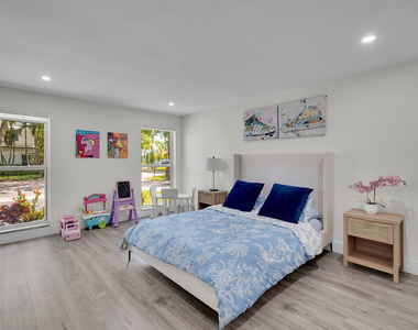 10108 Sw 53rd Court - Photo Thumbnail 16