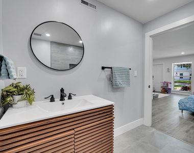 10108 Sw 53rd Court - Photo Thumbnail 20