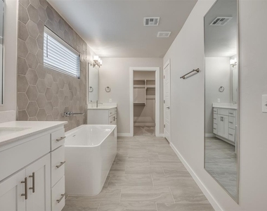 520 Nw 176th Terrace - Photo Thumbnail 28