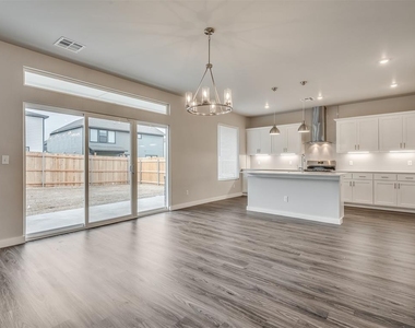 520 Nw 176th Terrace - Photo Thumbnail 12