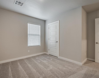 520 Nw 176th Terrace - Photo Thumbnail 41