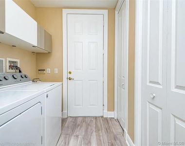 7551 Old Thyme Court - Photo Thumbnail 15