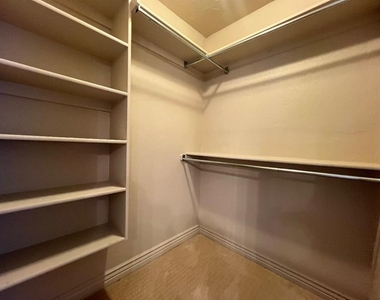 1701 Dorothy Drive - Photo Thumbnail 15