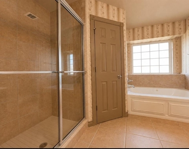 1701 Dorothy Drive - Photo Thumbnail 11